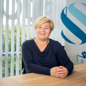 Lene Heia, leder for salg og marked, ser frem til å styrke bankens markedsavdeling med ny digital markedsfører. 