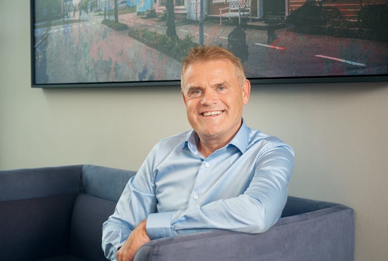 Rolf Bjarne Lie tok med seg 40 års bankerfaring og solid kompetanse når han var på plass i låneavdelingen 1. september. 