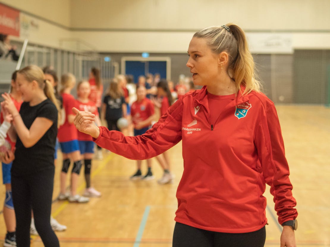 Hovedtrener for jenter og gutter 10/11, Marianne Robstad Løyning. 
